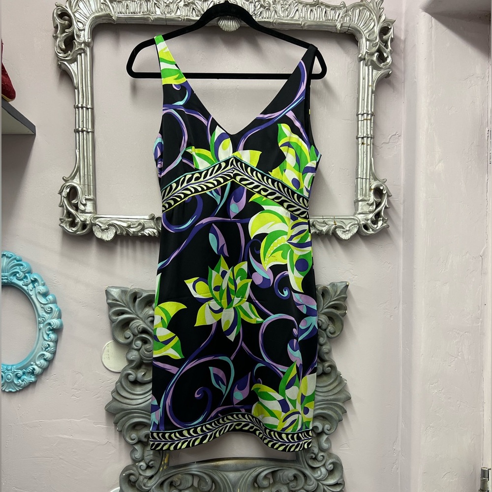 Girlfriend by Sliversilk 100% silk mini